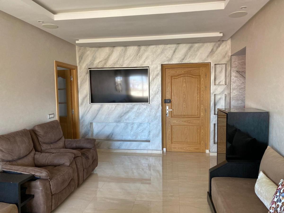 Magnifique Appart F3, Renove, Tres Bien Desservie Casablanca Bagian luar foto